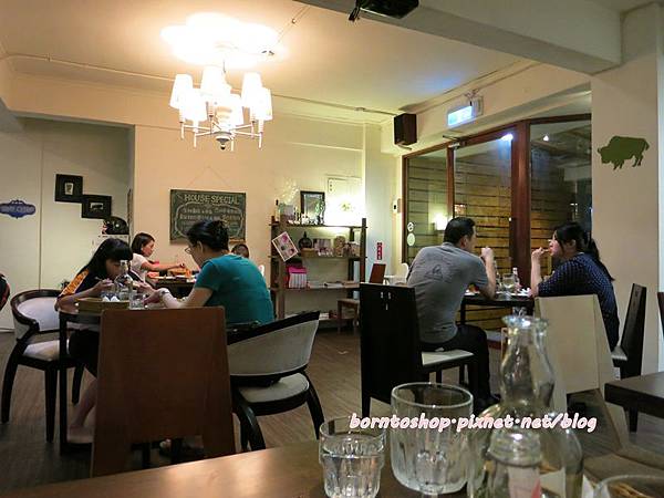 [美食] 台北 大直 BFLO水牛城美式餐廳 (近大直捷運站) @莉芙小姐愛旅遊