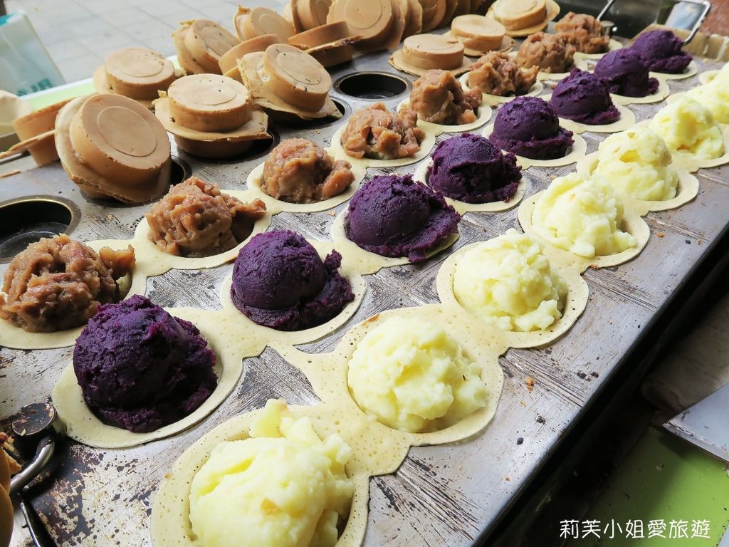 [美食] 台北 永樂車輪餅之迪化街料多味美的紫心地瓜、香橙奶油車輪餅 (大橋頭站) @莉芙小姐愛旅遊