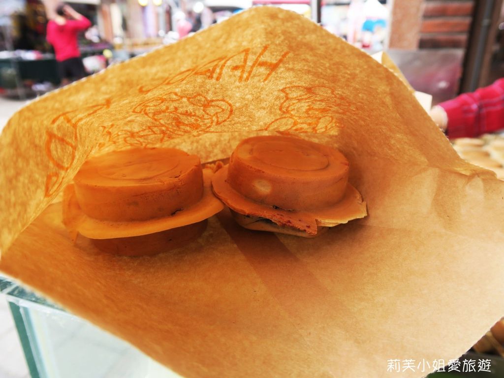 [美食] 台北 永樂車輪餅之迪化街料多味美的紫心地瓜、香橙奶油車輪餅 (大橋頭站) @莉芙小姐愛旅遊