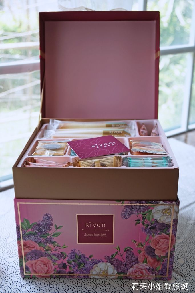 [喜餅] RIVON 禮坊喜餅芙洛拉西式喜餅禮盒．雅緻西式口感的三層餅乾禮盒 @莉芙小姐愛旅遊