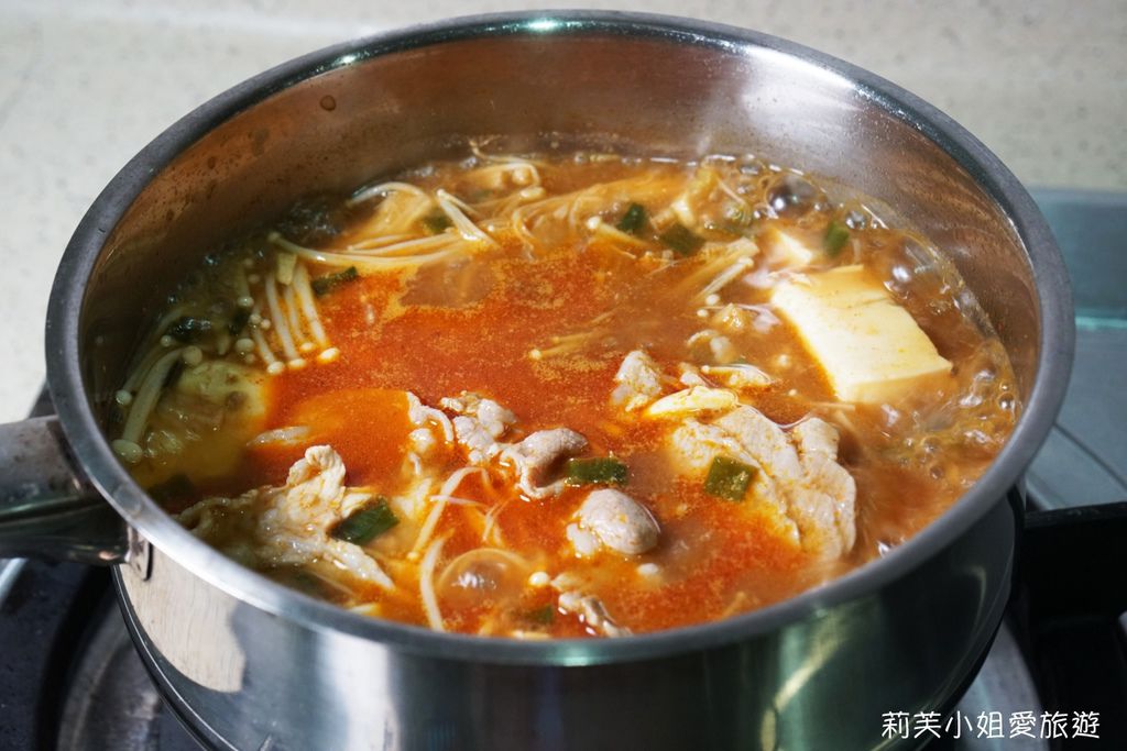 [食譜] 韓式豆腐鍋跟韓式烤肉輕鬆作．使用8裡韓食教室的首爾一匙韓鍋辣醬 @莉芙小姐愛旅遊