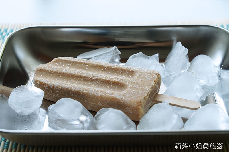 [台北美食] 2024 淡水人默默吃的台電冰棒，14種口味每隻12元起的高CP值消暑冰品 @莉芙小姐愛旅遊