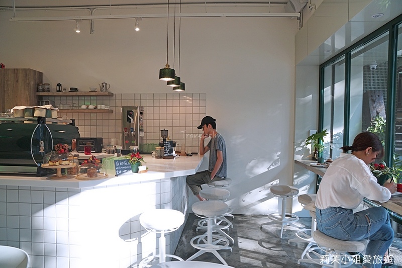 [美食] 台北 MeJA cafe．森林系韓風咖啡館，甜點跟咖啡都值得細細品嚐的私心收藏小店 @莉芙小姐愛旅遊