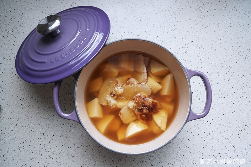 [食譜] 黑糖薑汁地瓜湯．冬季必備的暖心又暖胃的燉甜湯 (新手料理) (鑄鐵鍋料理) @莉芙小姐愛旅遊