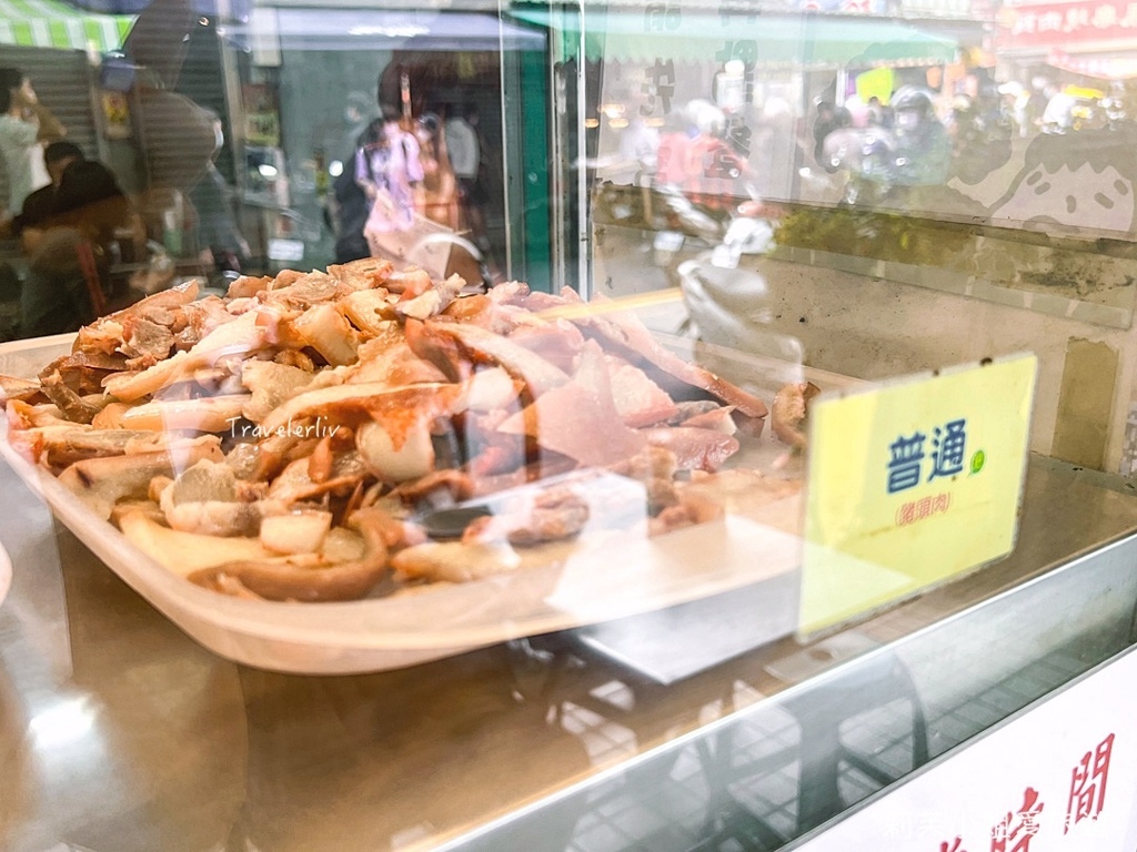 [美食] 台南 阿松割包．開業80年的人氣小吃，推薦豬舌包跟免費豬肉清湯 (國華街美食) @莉芙小姐愛旅遊