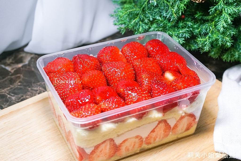 [台北美食] 2024 草莓季．果汁媽粉條爸的高CP值人氣草莓蛋糕、草莓三明治、草莓大福 @莉芙小姐愛旅遊