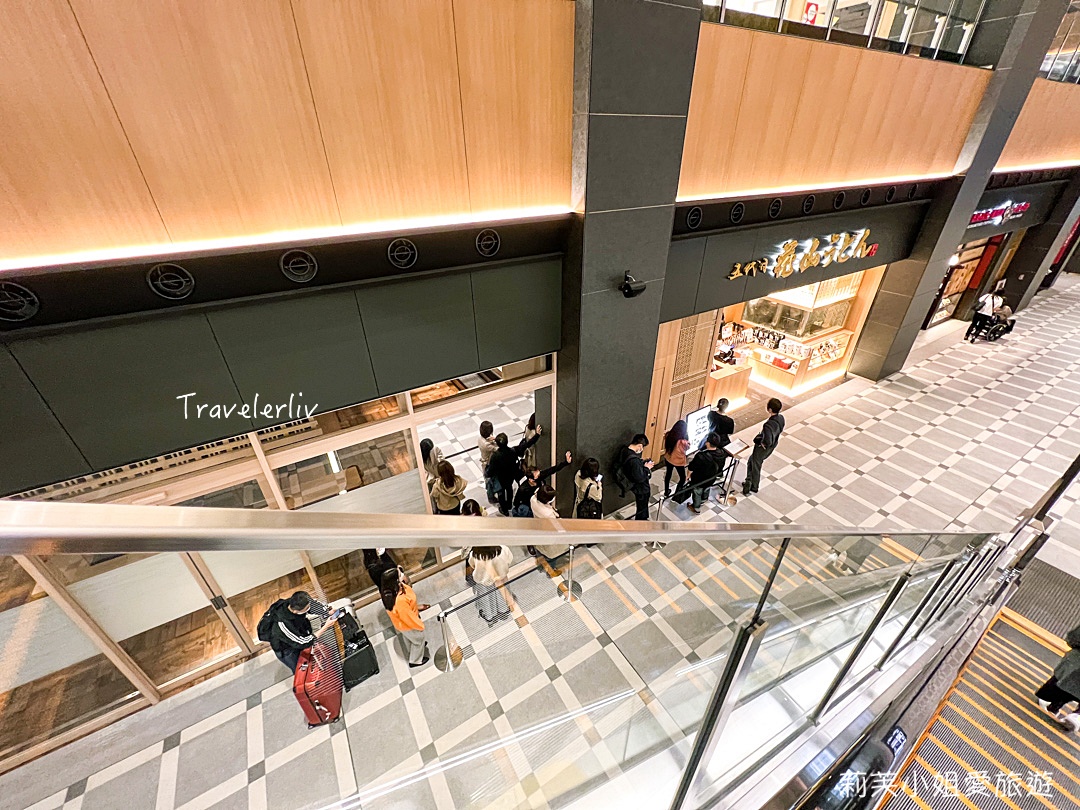 [東京美食] 五代目花山烏冬羽田店，開業百年的5公分寬Q彈烏龍麵，別間要排2個小時以上 @莉芙小姐愛旅遊
