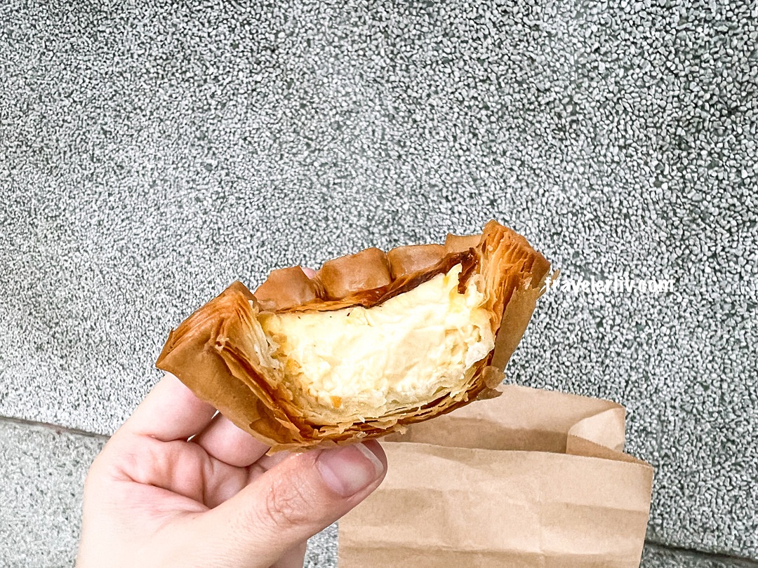 [台北美食] 寶焙 Baobei Bakery 的艾許女王千層蛋撻，嘎蹦酥脆、奶香四溢的極品蛋塔 @莉芙小姐愛旅遊