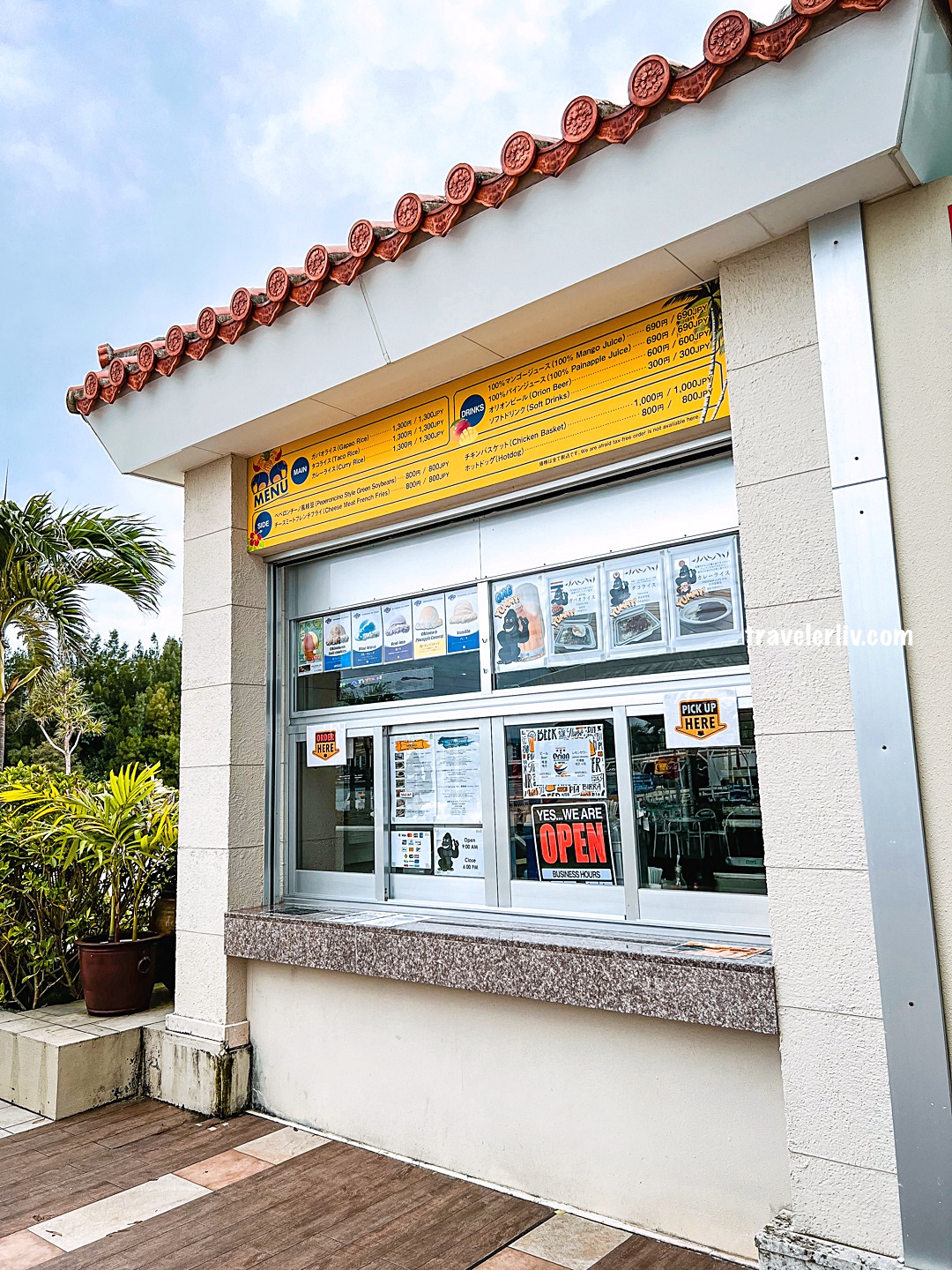 [沖繩住宿] 沖繩喜璃愈志 LCH 海灘度假村，高CP值的私人沙灘海景房飯店，樓下是超商，機場巴士直達 @莉芙小姐愛旅遊