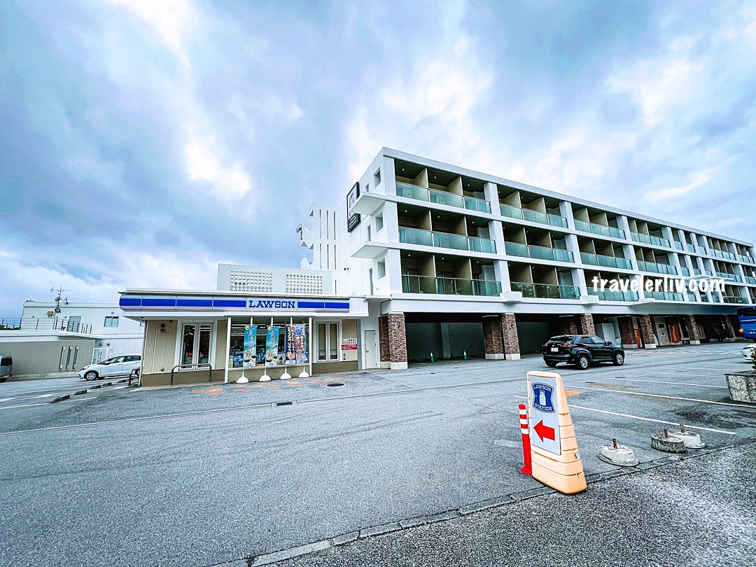 [沖繩住宿] 沖繩喜璃愈志 LCH 海灘度假村，高CP值的私人沙灘海景房飯店，樓下是超商，機場巴士直達 @莉芙小姐愛旅遊