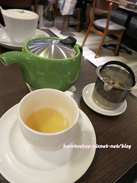 [美食] 台北 Caldo Cafe 咖朵咖啡(療癒系甜點舒芙蕾)，2023年初搬到新店面 @莉芙小姐愛旅遊