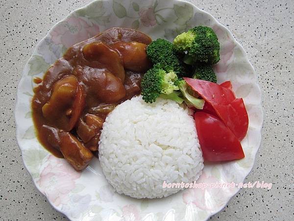 [食譜] 簡易版的日式咖哩雞肉飯。便當料理 @莉芙小姐愛旅遊