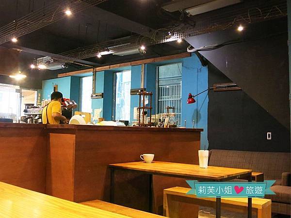 [美食] 台北 不限時的平價工業風咖啡館 – Libo Cafe (提供wifi/插座) (中山站) @莉芙小姐愛旅遊