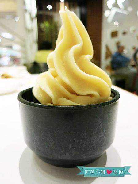 [美食] 台北 天母韓式料理豆腐村之小菜冰淇淋無限續加 (大葉高島屋) @莉芙小姐愛旅遊