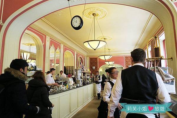 [美食] 捷克 布拉格Café Louvre羅浮咖啡館‧走進美好年代的百年咖啡館 @莉芙小姐愛旅遊