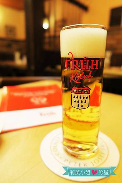[美食] 德國 二訪科隆大教堂旁的Früh am Dom德國烤豬腳配淡啤酒 @莉芙小姐愛旅遊