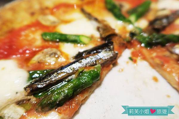 [美食] 日本 東京800° Degrees Neapolitan Pizzeria來自加州的客製化烤披薩(新宿車站) @莉芙小姐愛旅遊