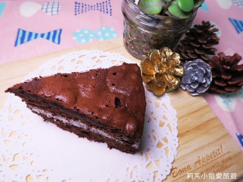 [美食] 新竹Elly Family 艾立蛋糕．戚風蛋糕、72%古典巧克力蛋糕及蛋糕捲 (可宅配) @莉芙小姐愛旅遊