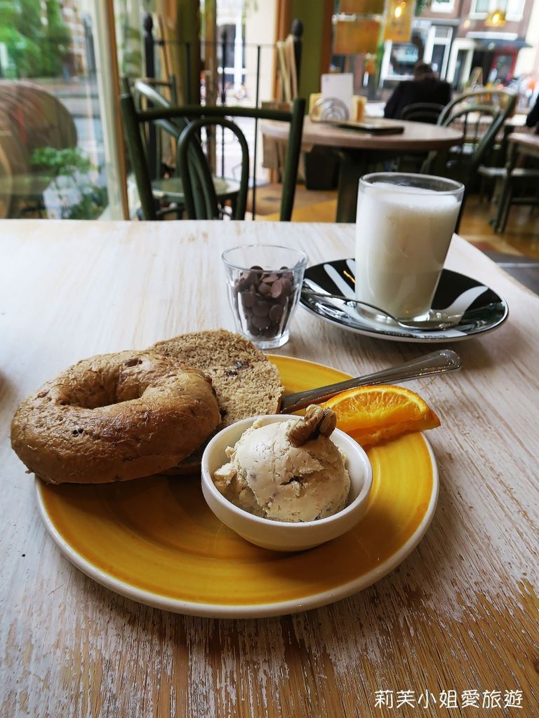 [美食] 阿姆斯特丹Bagels and Beans．荷蘭連鎖早餐貝果咖啡館 (wifi/外送) @莉芙小姐愛旅遊