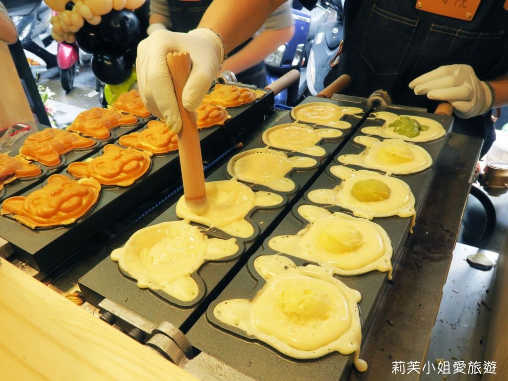 [美食] 台北 犬首燒雞蛋糕．來自台南的人氣超萌法鬥大頭狗車輪餅 (南京三民站) @莉芙小姐愛旅遊