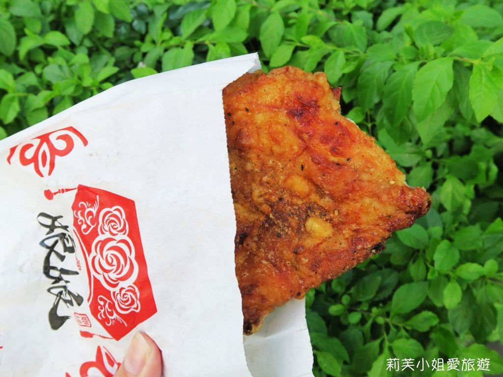 [美食] 台北 士林夜市娘娘雞排香酥脆皮、內裡多汁的雞排炸物 (劍潭站) @莉芙小姐愛旅遊