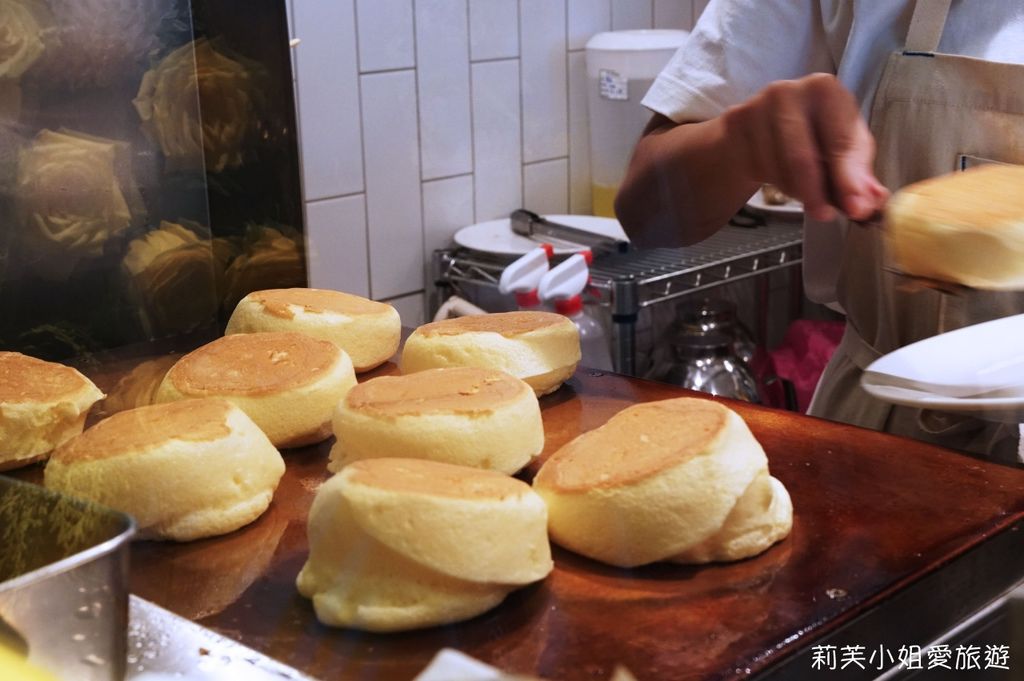 [美食] 台北 FLIPPER&#8217;S之來自日本的奇蹟般美味舒芙蕾鬆餅(台灣1號店) (中山站) @莉芙小姐愛旅遊
