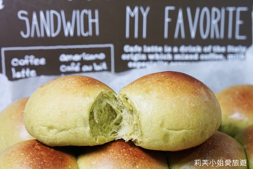 [食譜] 零失敗的日式抹茶餐包 (Matcha Bread/ Matcha Bun)(可手揉或用麵包機/攪拌機) @莉芙小姐愛旅遊