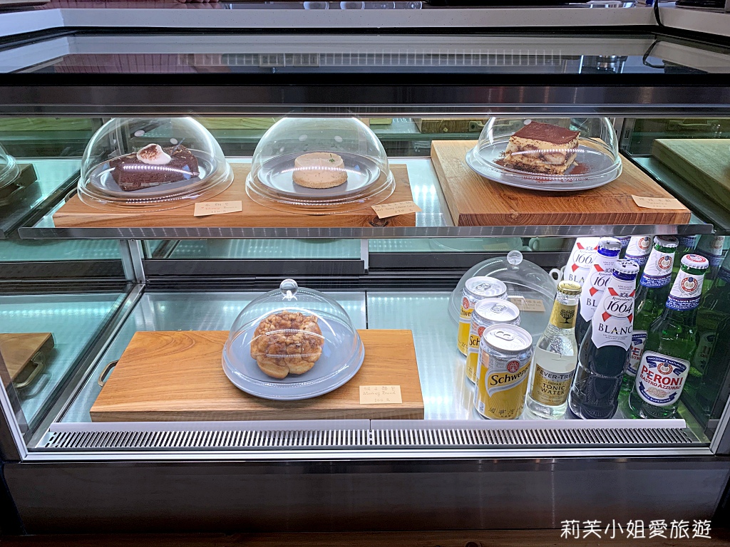 [美食] 台北淡水 Coffee Boom．高質感的復古文青風咖啡館/歐式麵包點心 @莉芙小姐愛旅遊