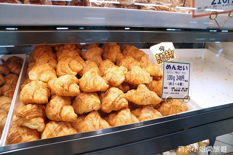 [美食] 日本九州 il FORNO del MIGNON．福岡博多車站的現烤可頌 (人氣排隊美食麵包) @莉芙小姐愛旅遊