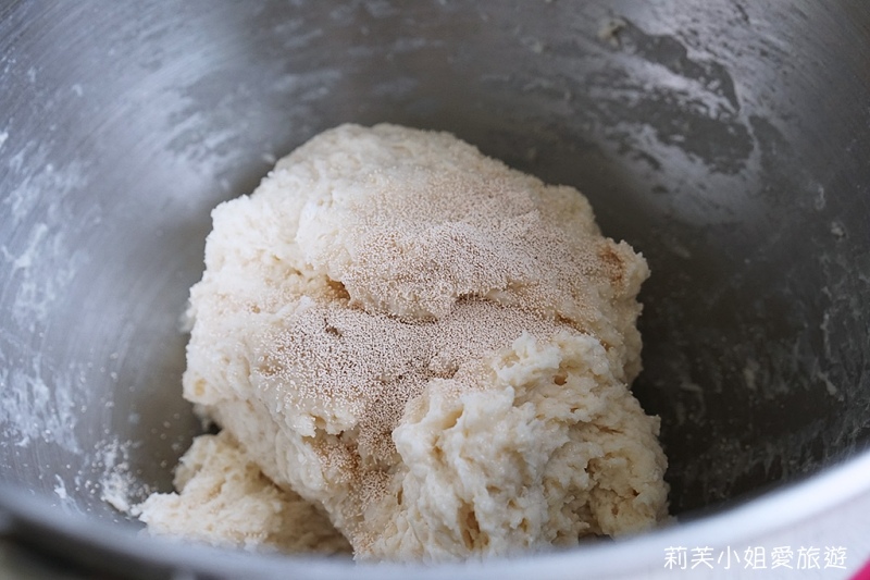 [烘焙] 零失敗的明太子餐包/明太子麵包 (Mentaiko Bread) (可手揉或用麵包機、攪拌機) @莉芙小姐愛旅遊