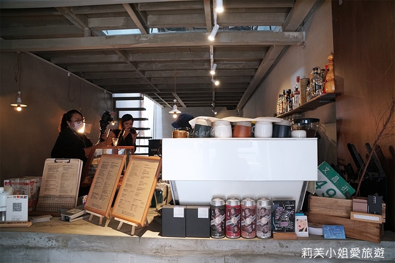 [美食] 台北 Congrats Cafe．從早開到晚的人氣文青咖啡廳兼深夜酒館 (信義安和站) @莉芙小姐愛旅遊