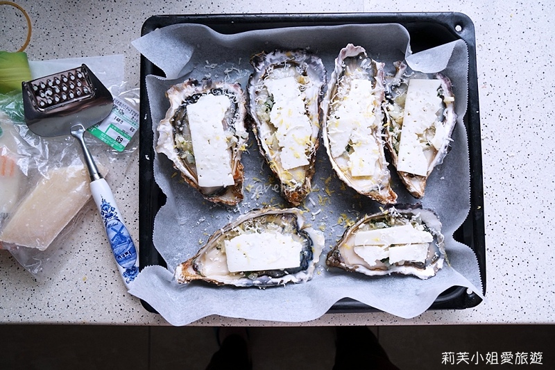 [食譜] 焗烤蒜香起司牡蠣 (Baked Cheese Oyster)．容易上手的西式開胃菜、烤箱料理 @莉芙小姐愛旅遊
