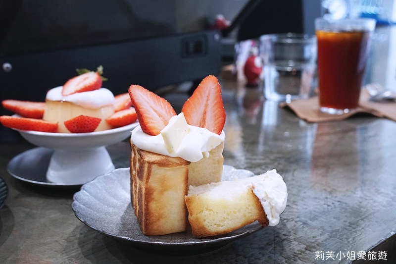 [美食] Bethelight．台北板橋咖啡甜點名店，超驚豔的季節點心草莓蛋糕、布丁跟飲品 (板橋站) @莉芙小姐愛旅遊