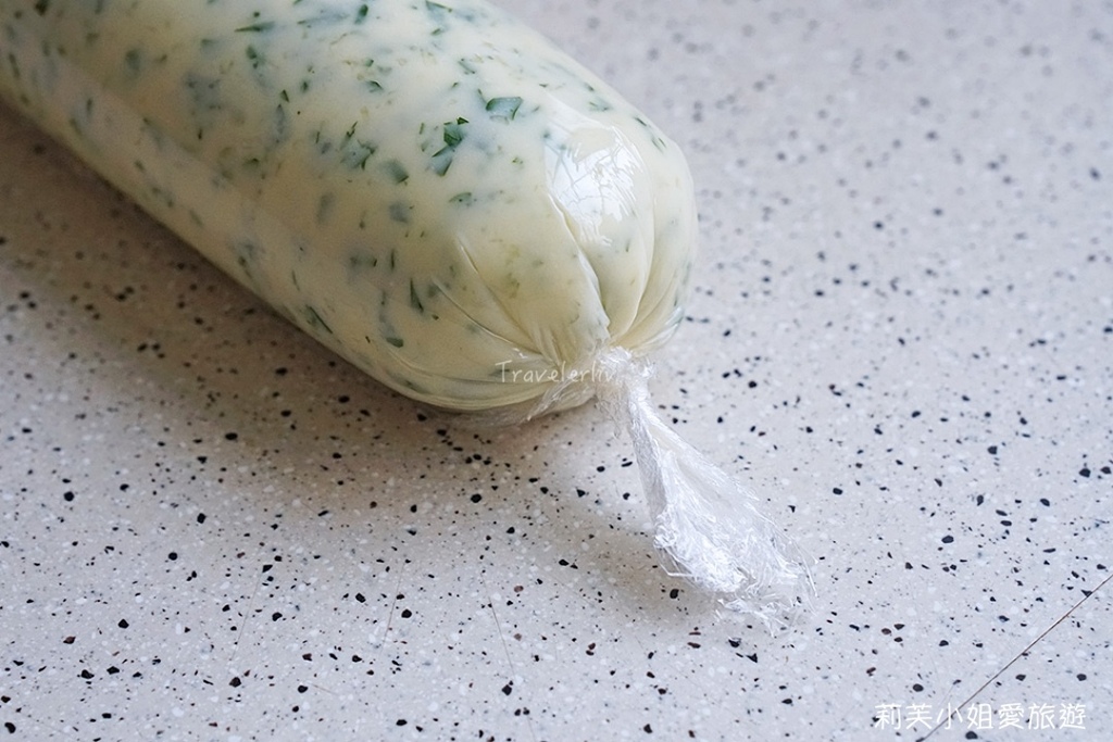[食譜] 自製香蒜奶油醬 (Garlic Herb Butter)．10分鐘完成萬用抹醬 (新手料理)(懶人料理) @莉芙小姐愛旅遊