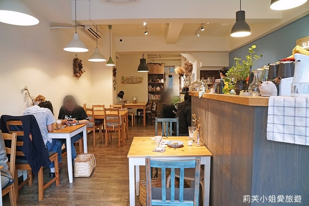 [美食] 台北 沒有特別計畫 café．隱身在淡水的咖啡甜點店，推薦抹茶千層跟戚風蛋糕 @莉芙小姐愛旅遊
