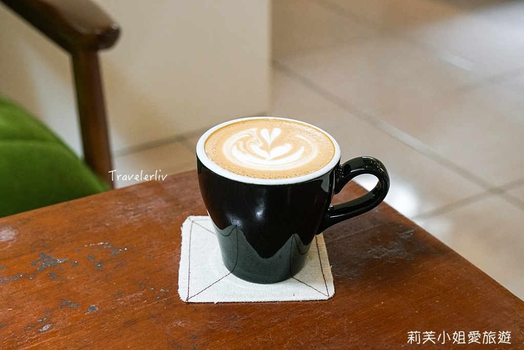 [美食] 台北 葉桂英．安靜低調的咖啡館之濃醇咖啡、極品戚風蛋糕跟迷人布丁 (關渡站) @莉芙小姐愛旅遊
