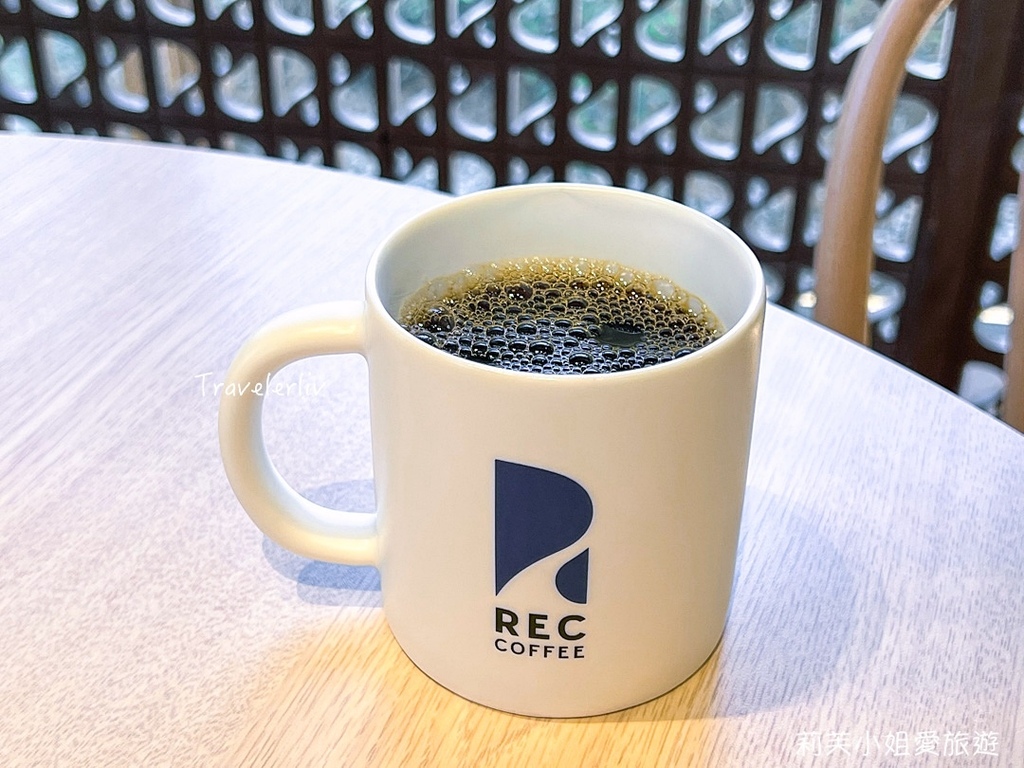 [美食] 台中 REC COFFEE 崇徳店．來自日本福岡的冠軍咖啡、豐富早午餐跟細緻甜點 @莉芙小姐愛旅遊