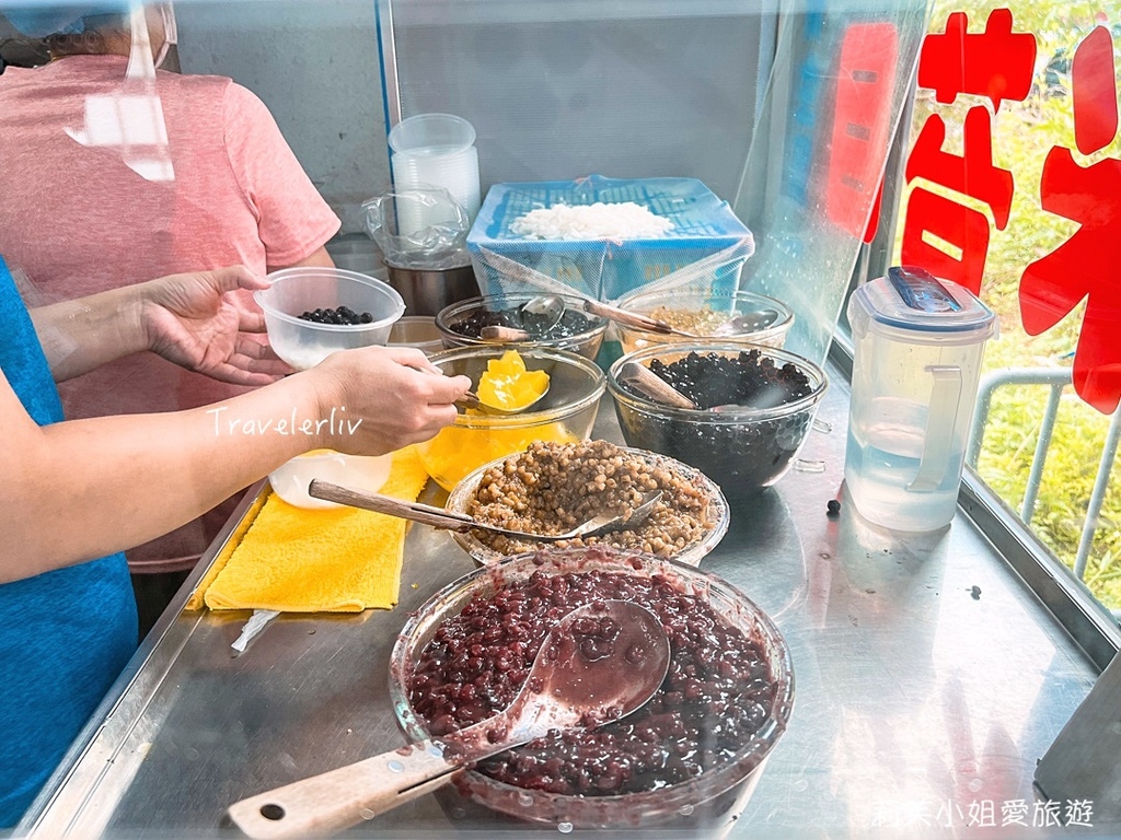 [美食] 台北 林口米苔目冰．7種配料只要50元，在地人激推的米苔目黑糖挫冰、冬季甜湯 @莉芙小姐愛旅遊