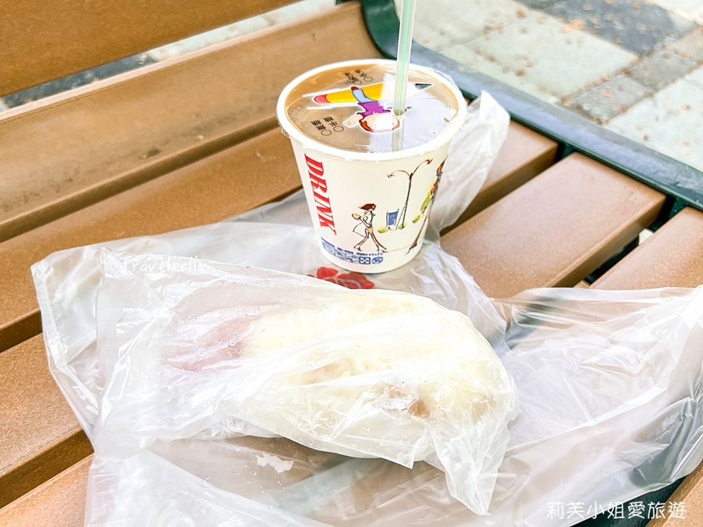 [台北美食] 重慶豆漿炸蛋餅．飄香50年的炸蛋餅、飯糰、饅頭、米漿的大龍峒早餐 (圓山站) @莉芙小姐愛旅遊